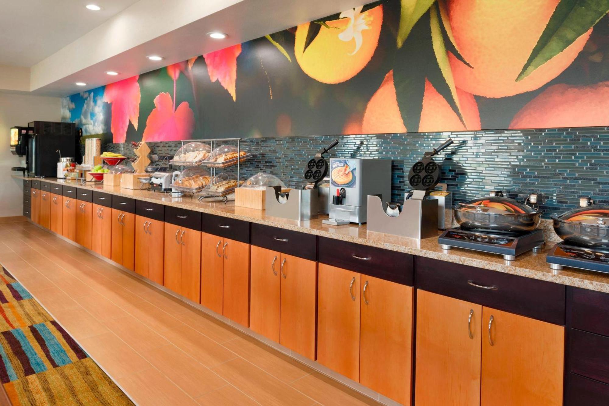 Fairfield Inn & Suites Hartford Манчестър Екстериор снимка
