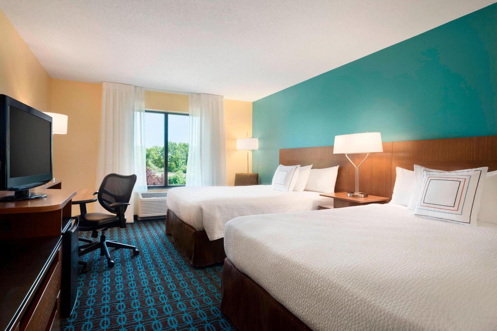 Fairfield Inn & Suites Hartford Манчестър Екстериор снимка