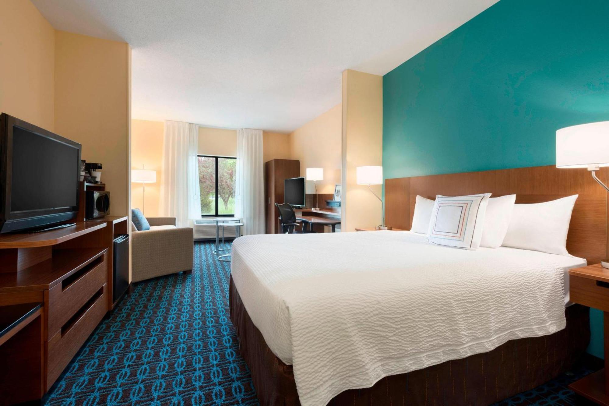 Fairfield Inn & Suites Hartford Манчестър Екстериор снимка