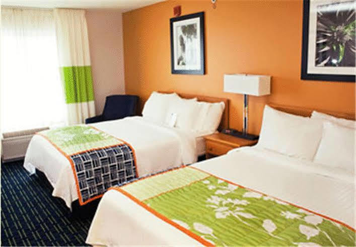 Fairfield Inn & Suites Hartford Манчестър Екстериор снимка