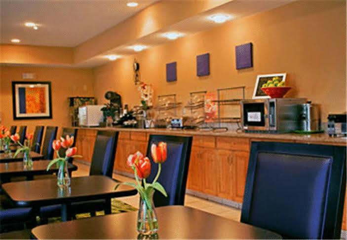Fairfield Inn & Suites Hartford Манчестър Екстериор снимка